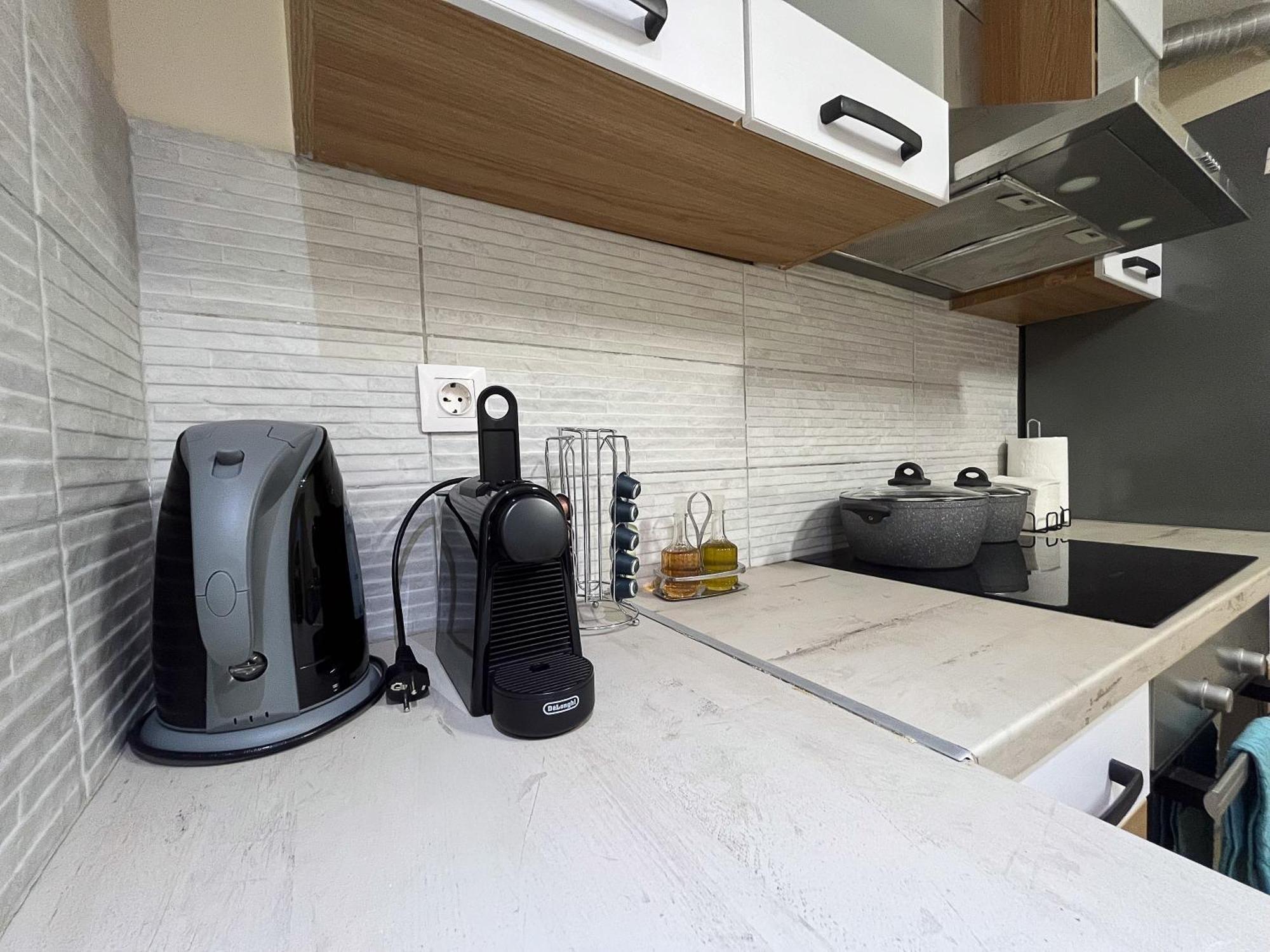 Private Modern Cozy House At The Center Apartment Mytilene Exterior photo